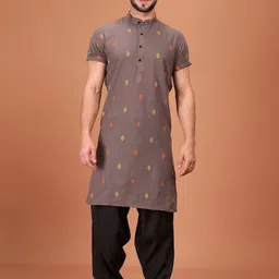 SHIWAM ETHNIX Men Embroidered Mandarin Collar Kurta-picture-49