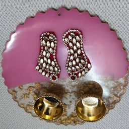 Nutts Pink Resin Art Platter With Laksmi Foot & Roli Chwal Bowl-53