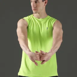 EPPE Men Rapid-Dry Solid Round Neck Slim Fit T-shirt-image-42