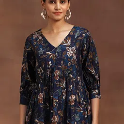 Libas Floral Printed V-Neck Pleated Kurti-picture-32