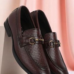 Guava Men Textured Semi Formal Loafers-image-54