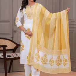 Kanahari Women Floral Block Print Pure Cotton Kurta with Trousers With Dupatta-picture-56