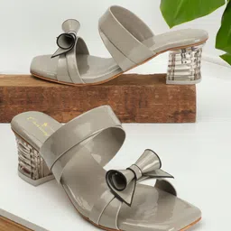 CHINRAAG Party Block Sandals-29