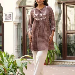 YASH GALLERY Floral Printed Kurti-picture-36