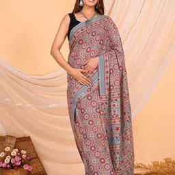 Shivanya  Handicrafts Ajrak Printed Pure Cotton Block Print Saree image 5