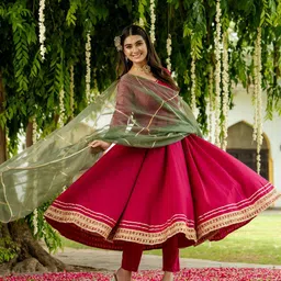 DIVASTRI Women Regular Kurta with Trousers & With Dupatta image 4
