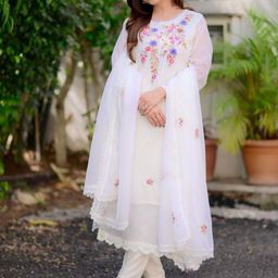 KALINI Women Floral Embroidered Regular Thread Work Kurta & Trousers With Dupatta-40