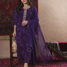 DIVASTRI Women Floral Printed Regular Kurta with Trousers & With Dupatta-45