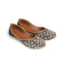 Truffle Collection Women Embellished Ethnic Mojaris Flats-image-95