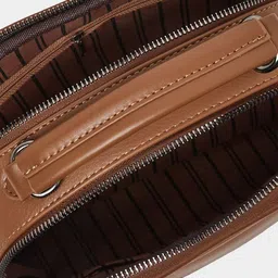 Styli PU Structured Handheld Bag image 4