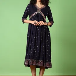 V-Mart Floral Embroidered V-Neck Sequinned Empire Anarkali Kurta-41
