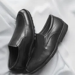 pelle albero Men Black Colour Leather Formal Slip-Ons-image-85