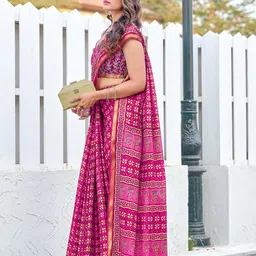 Pandadi Saree Floral Printed Zari Saree-47