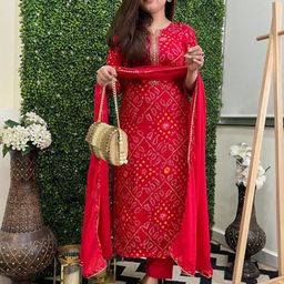 DIVASTRI Bandhani Printed Notch Neck Mirror Work Straight Kurta With Trousers & Dupatta-21