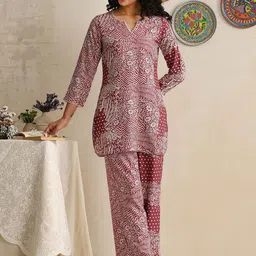 Khushal K Printed Cotton V-Neck Three Fourth Sleeve Top With Trouser Co-Ords-picture-49