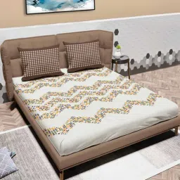 mayfair homes london Brown Geometric 120 TC Cotton King Sized Double Bedsheet with 2 Pillow Covers Glenn SS23 Collection-picture-20