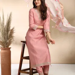 Women Silk Blend Kurta Pant Dupatta Set-image-37