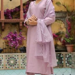 V Neck Embellished Kurta with Pant and Dupatta Embroidered Kurta, Trouser/Pant & Dupatta Set-image-5