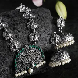 PANASH Silver-Toned Green Stone-Studded Peacock Shaped Oxidized Jewellery Set-11