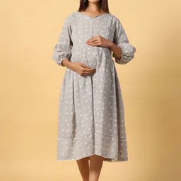 Ikk Kudi by Seerat Puffed Sleeves Floral Printed Maternity Pure Cotton Fit & Flare dress-image-98
