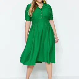 Trendyol Plus Size Shirt Collar Short Sleeves Gathered Fit & Flare Midi Dress-picture-2