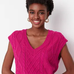Trendyol Women Fuchsia Cable Knit Ribbed Crop Cardigan-image-38