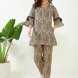 The Kaftan Company Printed Top With Straight Trousers-picture-13