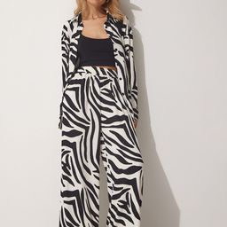 Happiness istanbul Printed Shirt & Palazzo Co-Ords-image-17