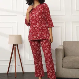 Bannos Swagger Maroon Floral Printed Pure Cotton Top & Pyjama-picture-15