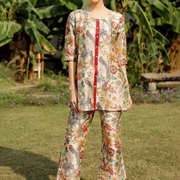BEOM Printed Round Neck Top With Trousers Co-Ords-picture-13