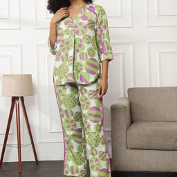 Bannos Swagger Green Graphic Printed Top & Pyjama-picture-49