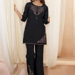 Varanga Floral Embroidered Round Neck Tunic With Trouser-3