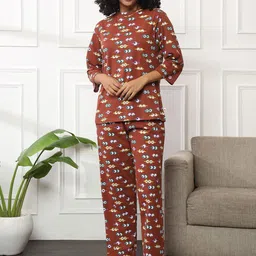 Bannos Swagger Maroon Graphic Printed Pure Cotton Top & Pyjama-image-4