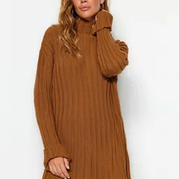 Trendyol Self Design High Neck Tunic With hem-Slit Trousers-image-50