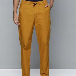 Levis Men Mid-Rise Regular Fit Trousers With Drawcords-image-85