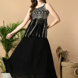 Sangria Black & Gold-toned Embroidered Shoulder Straps Top With Skirt-10