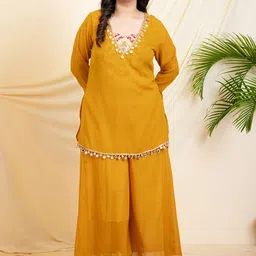 DEEBACO Embellished V-Neck Three-Quarter Sleeves Top With Palazzo With Inner Bustier-image-2