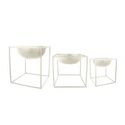 green girgit Set Of 3 White Solid Dome Square Planter With Stands image 2
