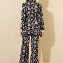 DAEVISH Abstract Printed Top with Trouser & Blazers image 5