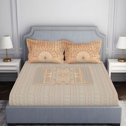 SPACES Beige & Peach Geometric Printed 138 TC King Bedsheet With 2 Pillow Covers image 1