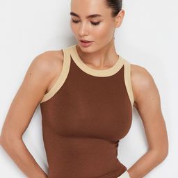 Trendyol Round Neck Sleeveless Fitted Top-image-68
