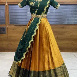 Self Design Semi Stitched Lehenga Choli-image-6
