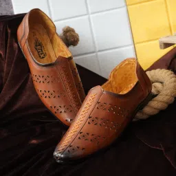 Stylish/Party Wear/ Ethnic/Casual/Light Weight/Trending/Fancy/jutis/nagra Jutis For Men-image-17