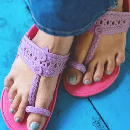 THE MADRAS TRUNK Women Braided Handcrafted Kolhapuri One Toe Flats image 3