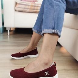 Carlton London sports Women Woven Design Flyknit Slip-On Sneakers-37