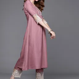 Inddus Women Mauve Solid  Kurta with Trousers & Net Dupatta image 5