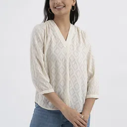 pink fort Geometric Pattern V-Neck Top with Curved Hem image 3