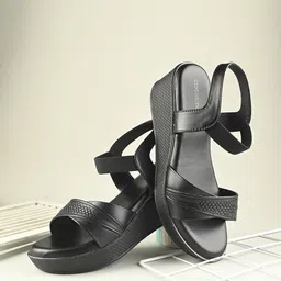 CLOG LONDON Women Textured Wedge Sandals-28
