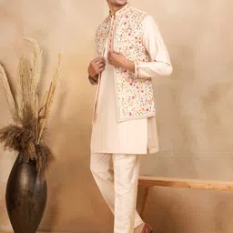 KRAFT INDIA LUXE Men Floral Embroidered Thread Work Kurta with Trousers  With Nehru Jacket-picture-24