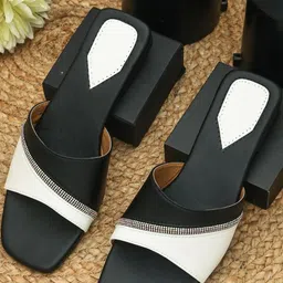 FAISHSTAR Women Black Open Toe Flats-image-32
